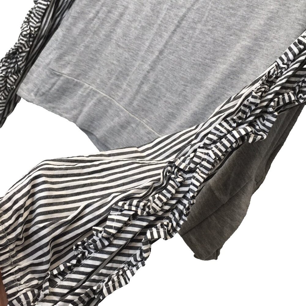 My Michelle Pullover Top Women Size XL Gray Long Striped Slit Sleeves - Picture 2 of 9